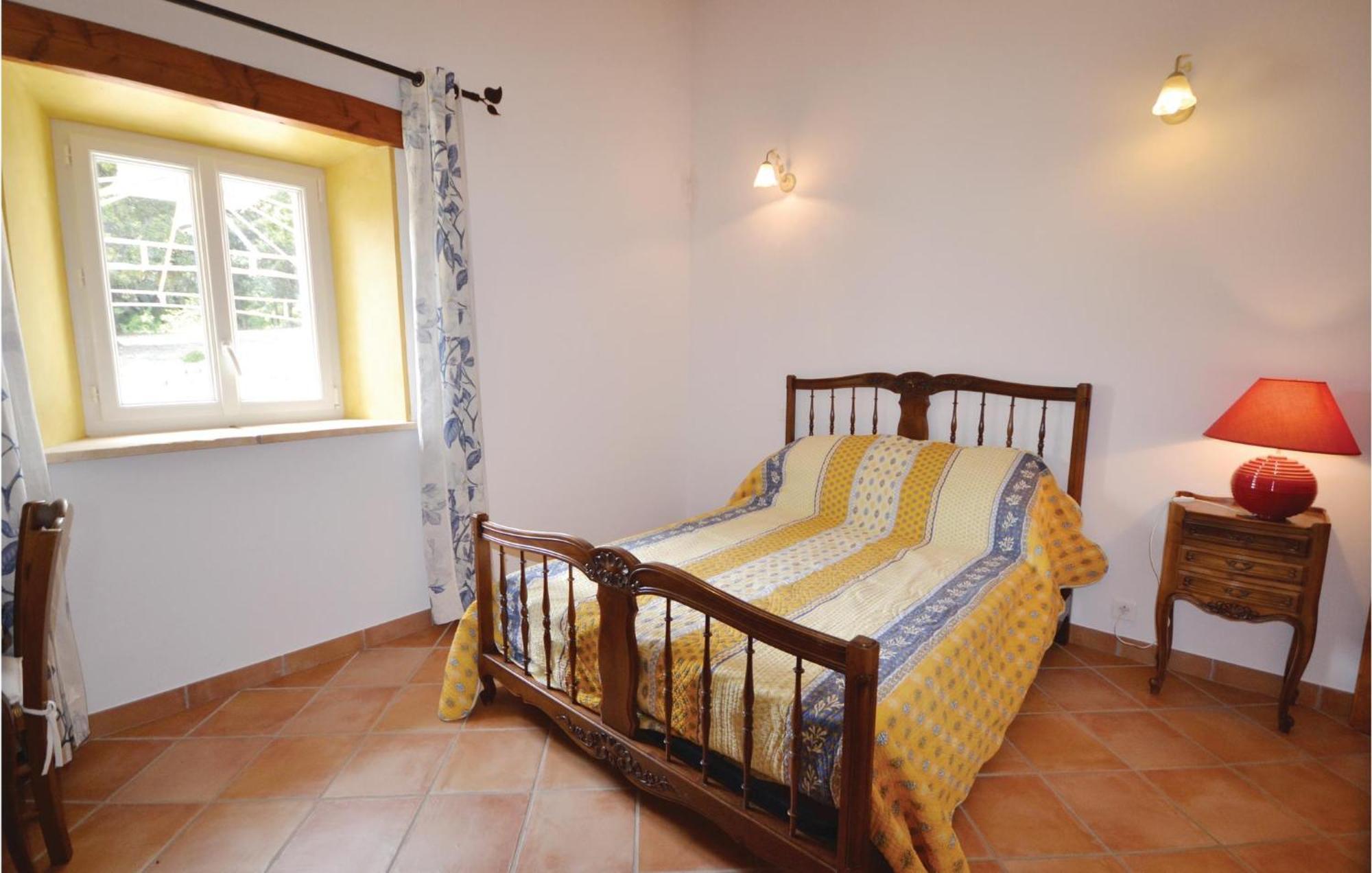 Awesome Home In Bollene With Wifi Exterior foto