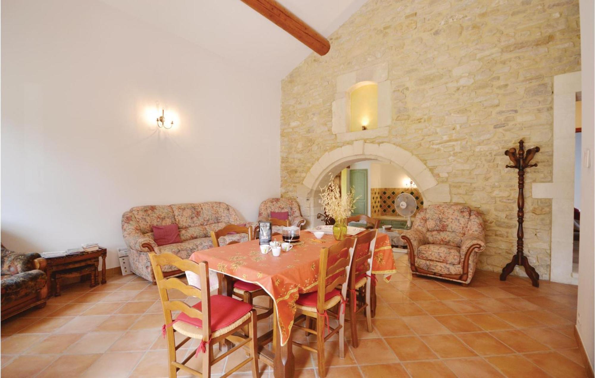 Awesome Home In Bollene With Wifi Exterior foto