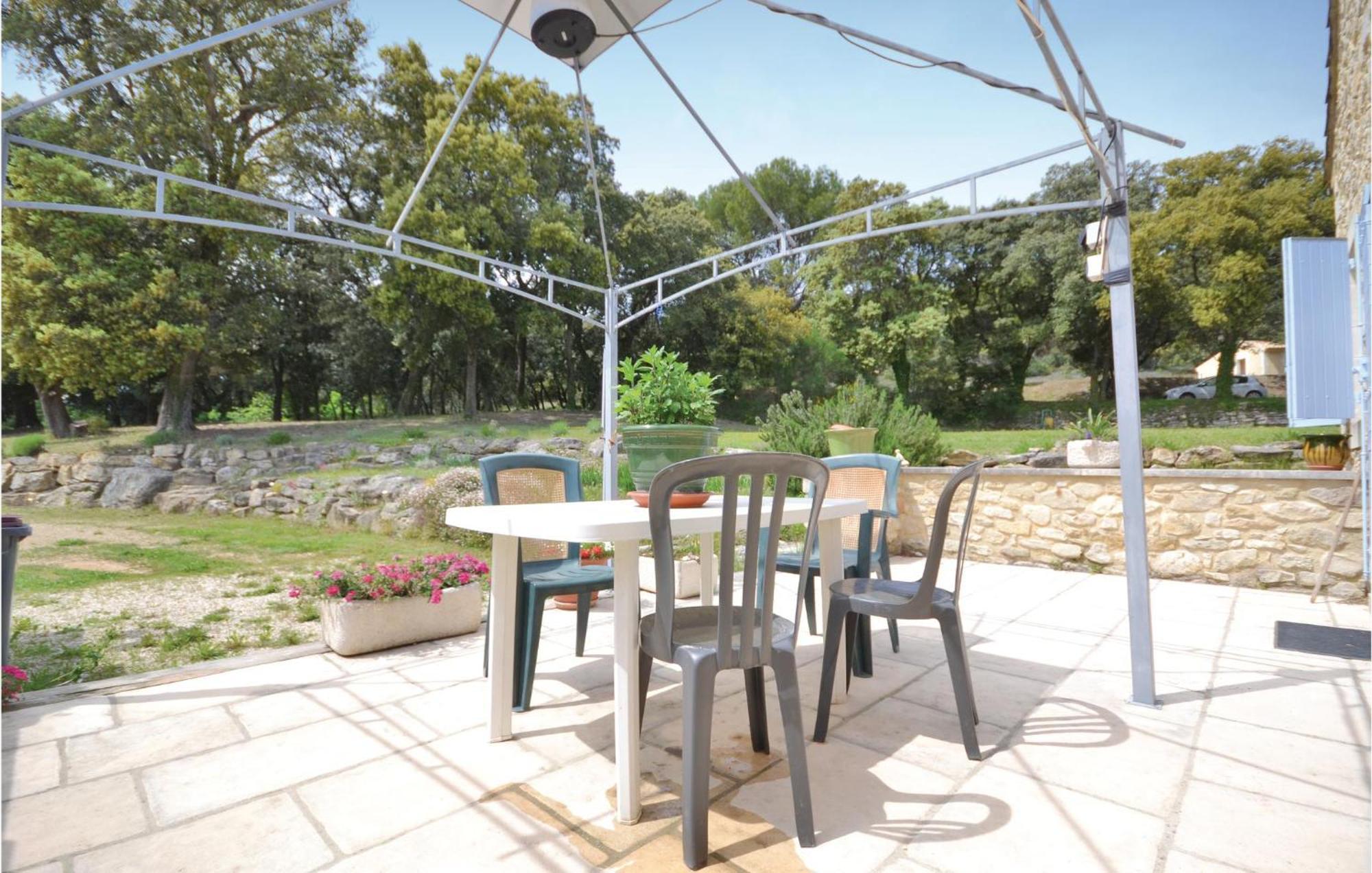 Awesome Home In Bollene With Wifi Exterior foto