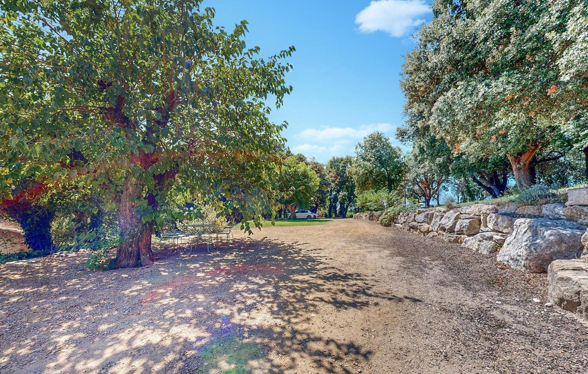 Awesome Home In Bollene With Wifi Exterior foto