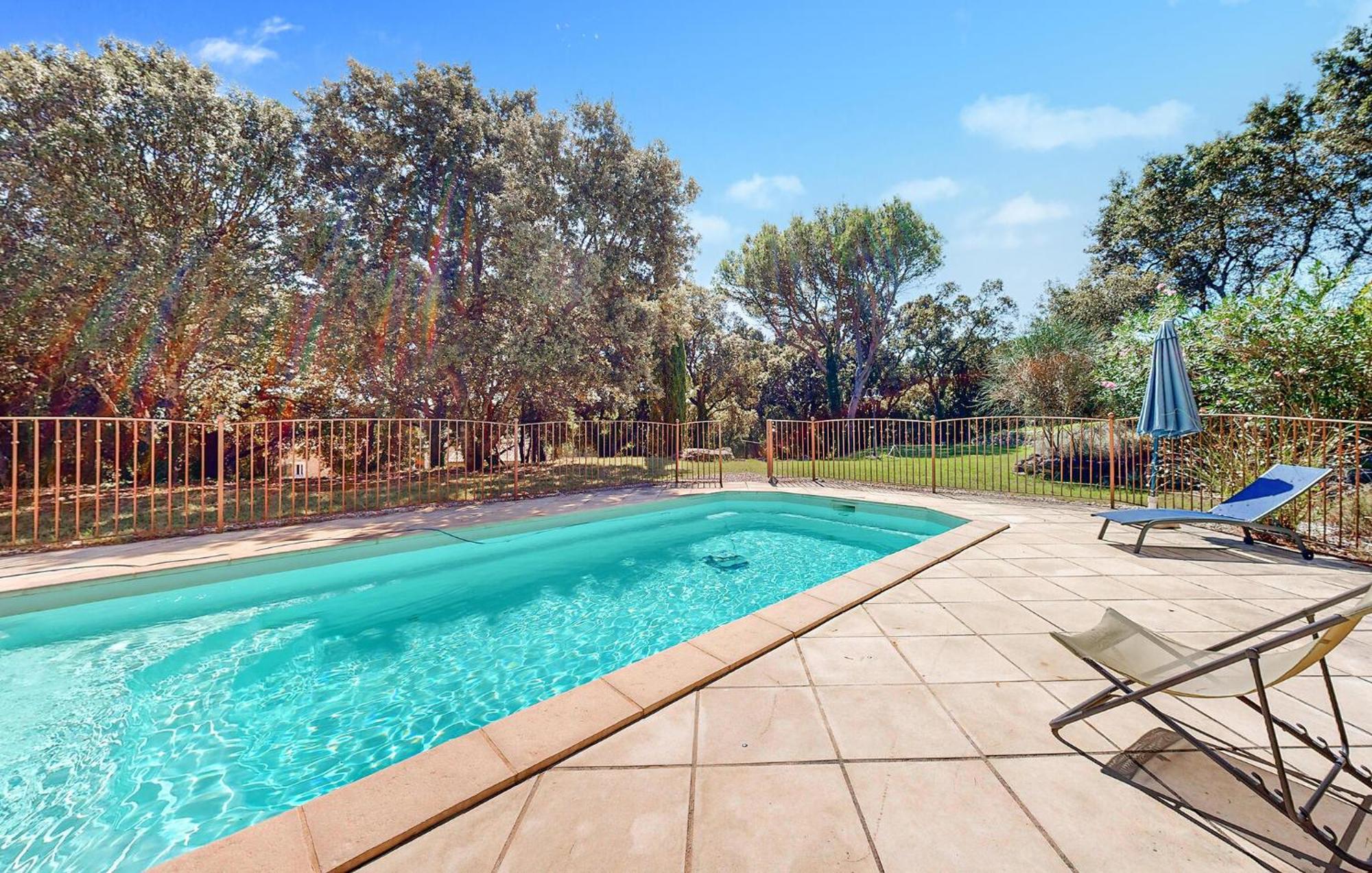 Awesome Home In Bollene With Wifi Exterior foto