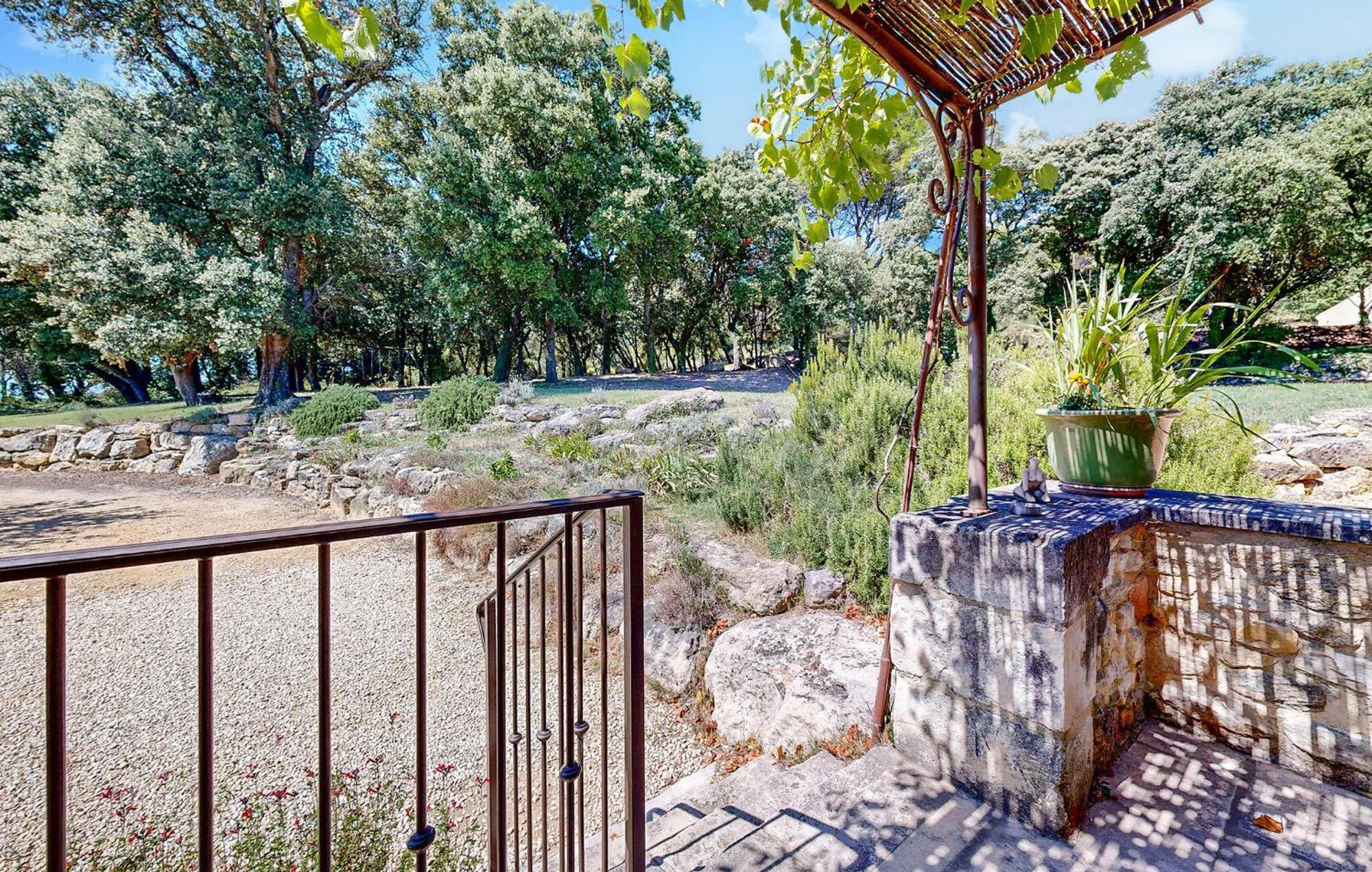 Awesome Home In Bollene With Wifi Exterior foto